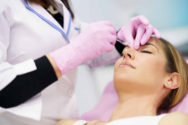 Quels sont les cas courants de recourir à la rhinoplastie ultrasonique ?